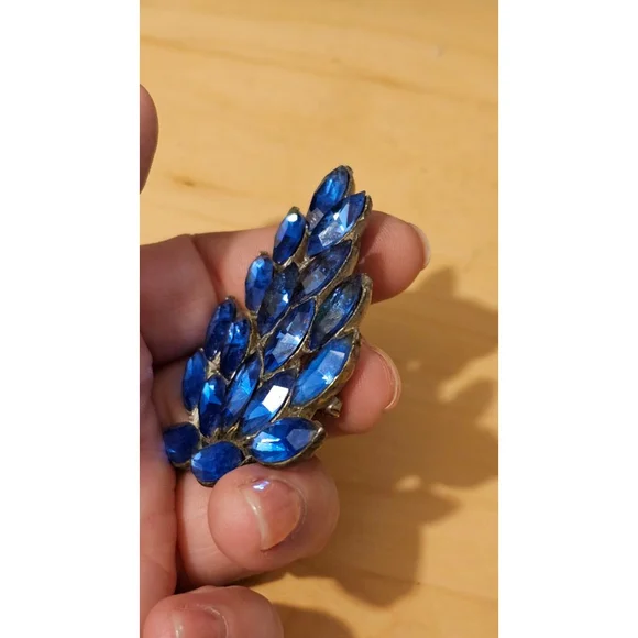 Vintage unsigned royal blue navette brooch - Picture 4 of 9